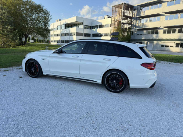 Mercedes C63 S AMG